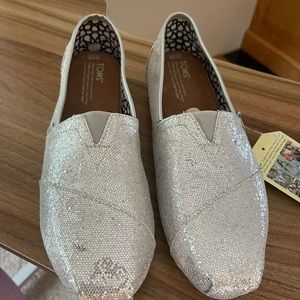 Womens Skechers BOBS Sparkly Silver Size 10 Slip Ons